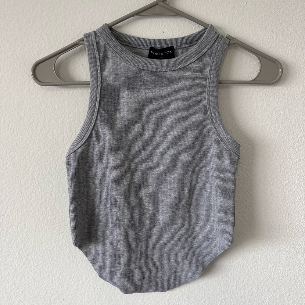 White Fox NWT Gray Crop Top - Small